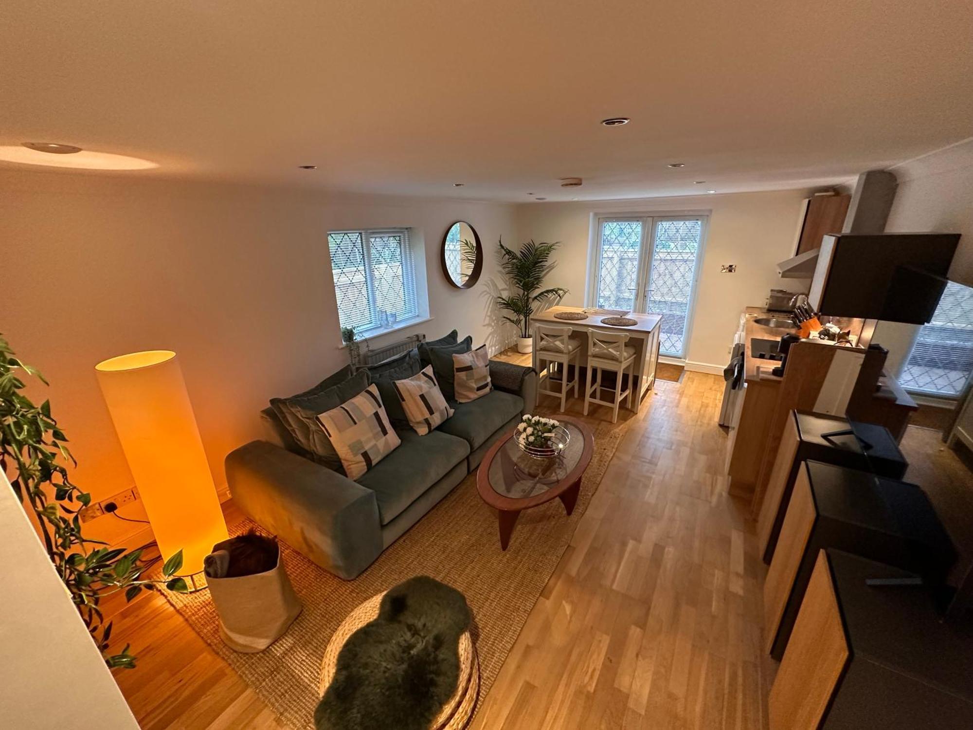 The Annex - Unparalleled Beach Front Luxury Accommodation - Private South West Facing Patio Area - Pet Friendly - Sky - Netflix - Super Fast Wi-Fi - Stones Throw To The Beach Bournemouth Exterior foto